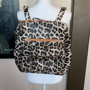 NWOT-Faux leather animal print backpack/bag